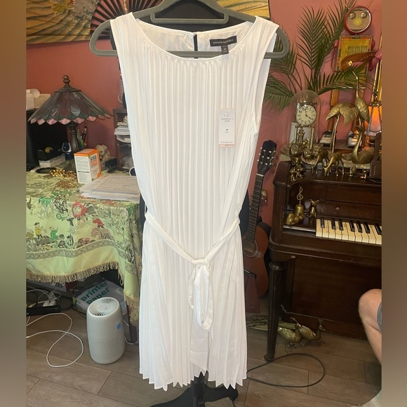 NWT Banana Republic White Pleated Waist Tie Sleeveless trapeze Dress 4P $120 - Picture 2 of 8